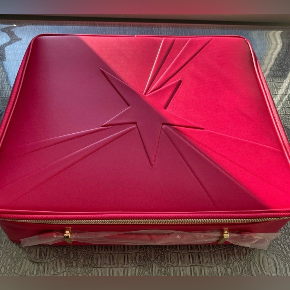 LANCÔME Star-Embossed Women’s Travel Makeup Case, Red, EUC